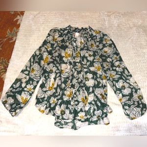 Loose, business casual women’s top